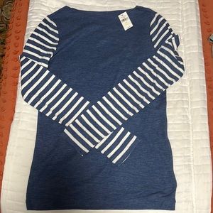 NWT Gap Long Sleeve T-Shirt